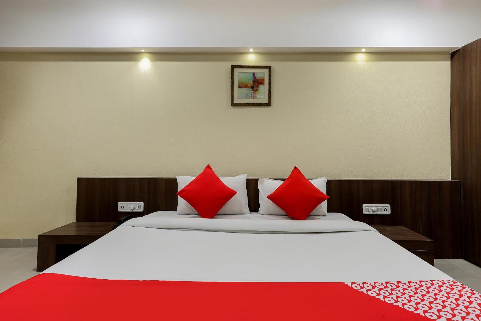 Oyo Hotel Relax Indore Exterior foto