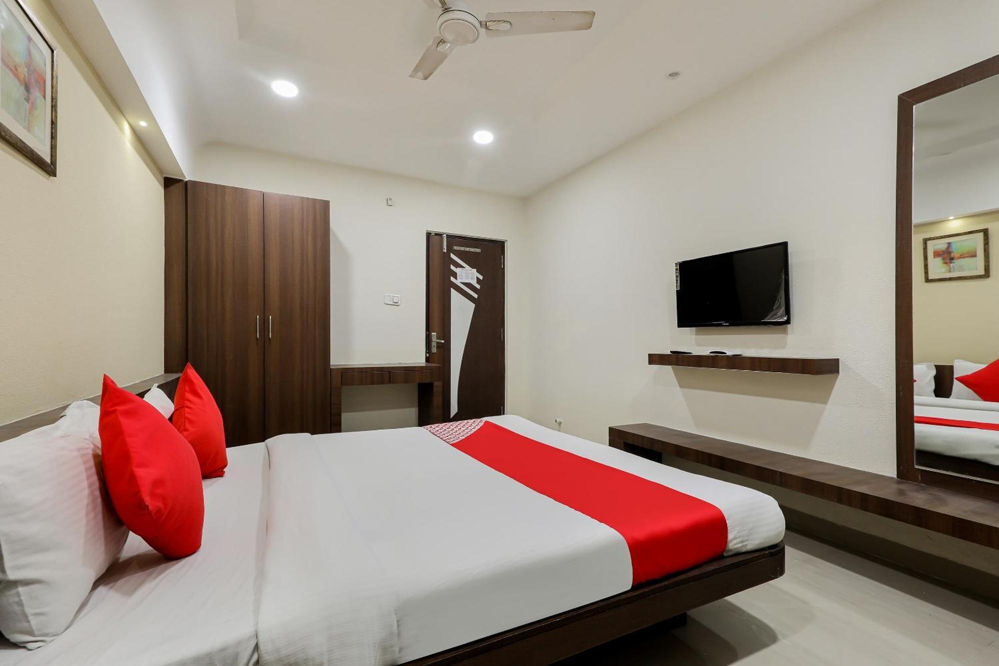 Oyo Hotel Relax Indore Exterior foto